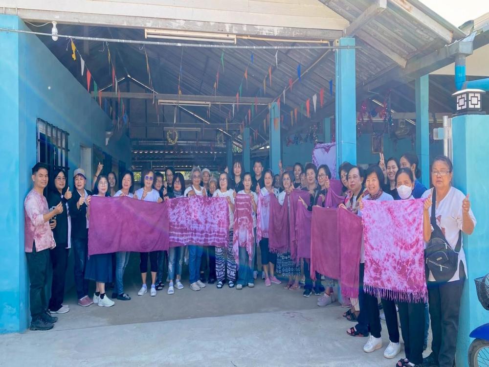 ผลิตภัณฑ์ผ้ามัดย้อม กลุ่มมหาภรณ์ อำเภอเมืองลำปาง จังหวัดลำปาง